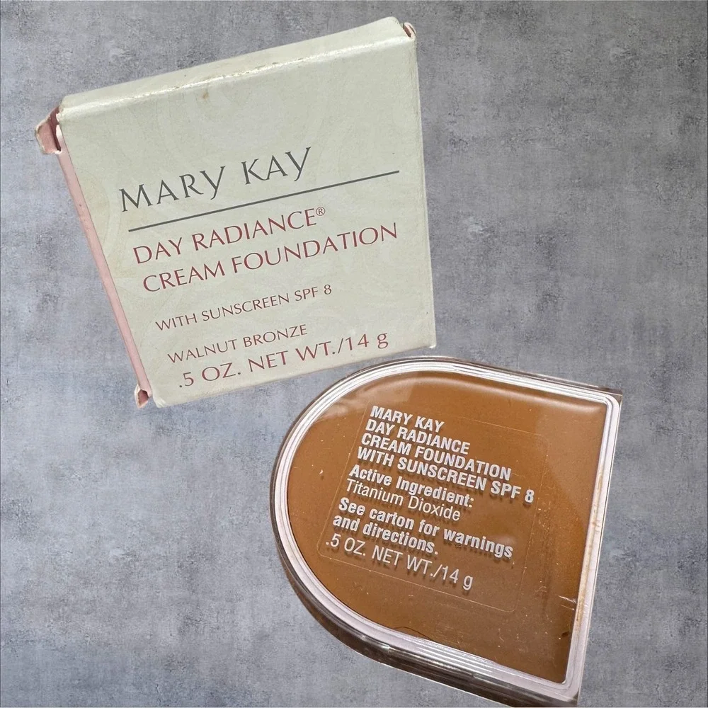 Mary Kay Day Radiance Cream Foundation Walnut Bronze 6310 .5oz NIB SPF 8‎